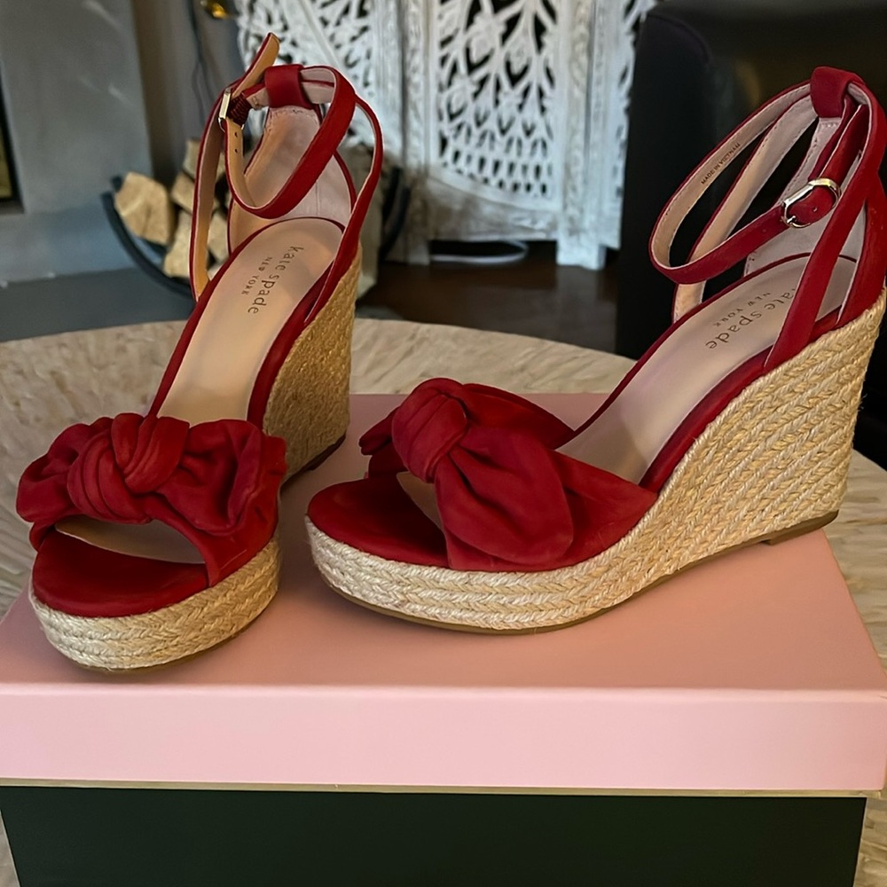 KATE SPADE WEDGES!